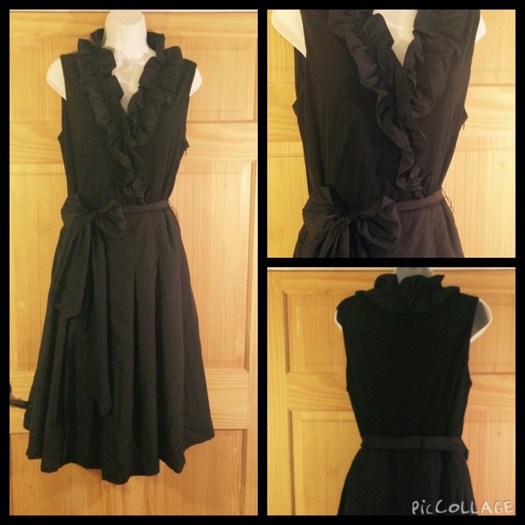 💥SALE💥 V-neck Little Black Dress
