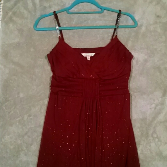 Very pretty sparkly red dress - Picture 1 of 4