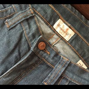 Frankie B jeans sz 6 fits like a 4