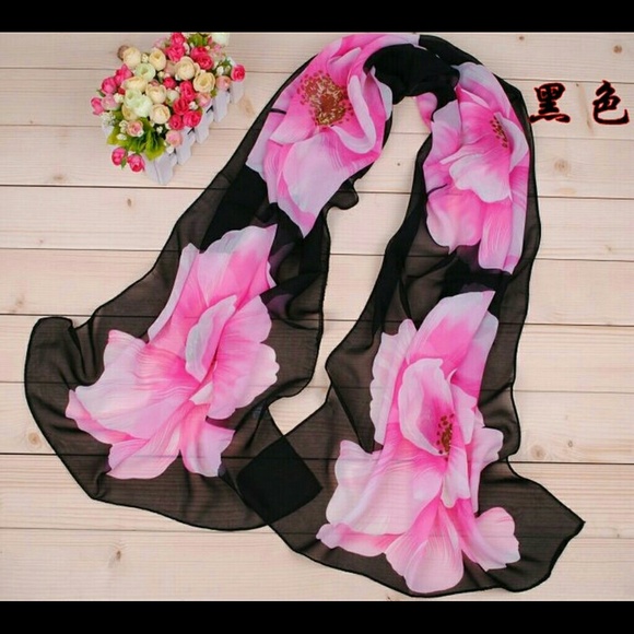 Elegant scarf