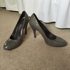 Jessica Simpson grey heels
