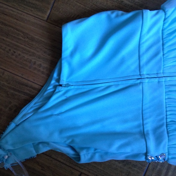 Homecoming / prom dress - Picture 3 of 4