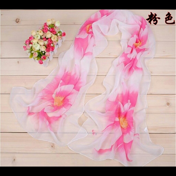 Flowery scarf