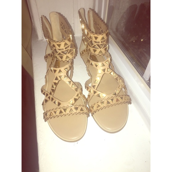Bcbgmaxazria sandals