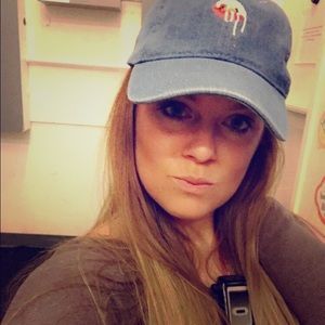 Meet your Posher, April