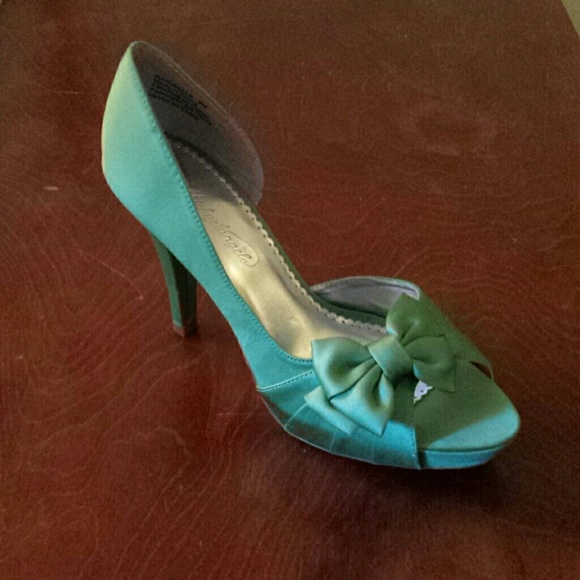 High Heels - Picture 2 of 3