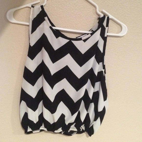 Black and white polyester crop top