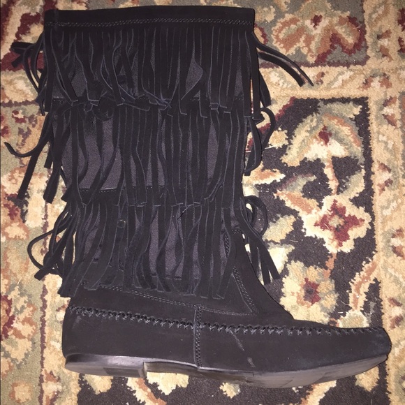 Fringe boots