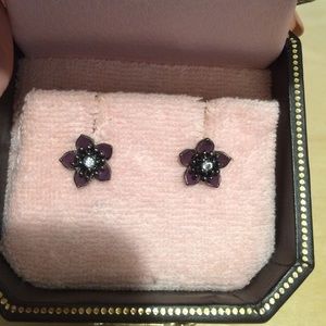 Cute stud earrings