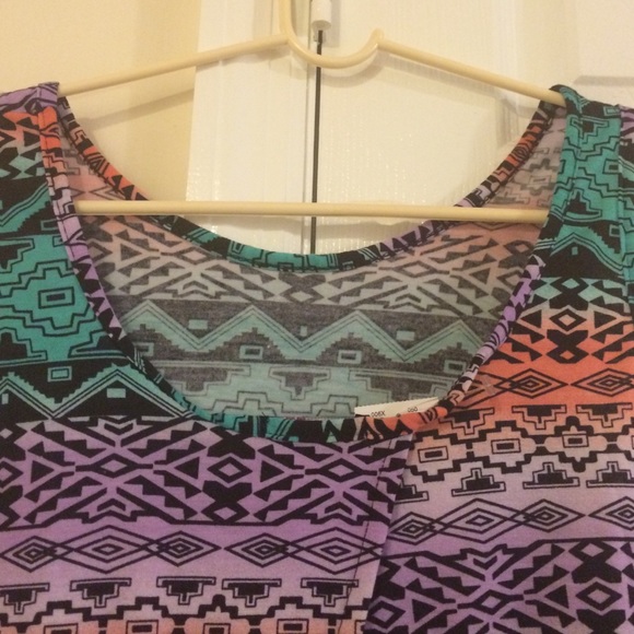 Brand new Summer Top !!! - Picture 4 of 4