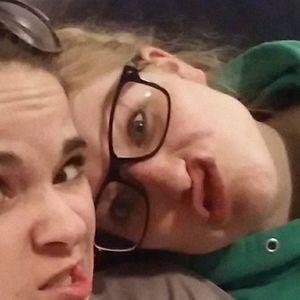 Meet your Posher, Hilari