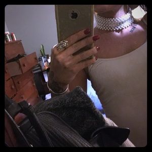 Pearl choker