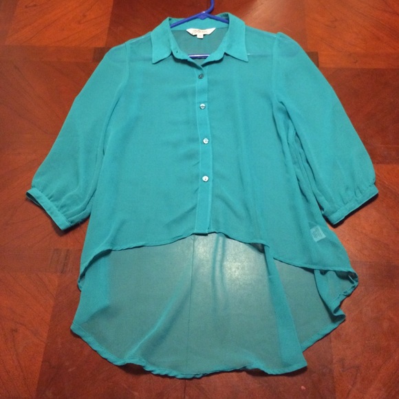 Sheer flow top
