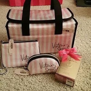 VS  "TRAVEL IN  ELEGANCE" BUNDLE!