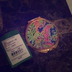 Toucan play compact mirror