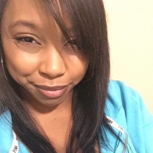 Meet your Posher, Sonisha - Picture 1 of 1