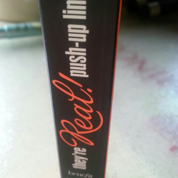 Benefit They're Real Push-up liner - Picture 2 of 3