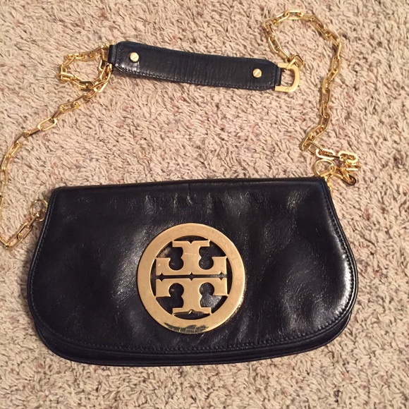 ❗️SOLD❗️Tory Burch Reva Clutch