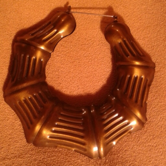 80's Style Earrings - Picture 2 of 4