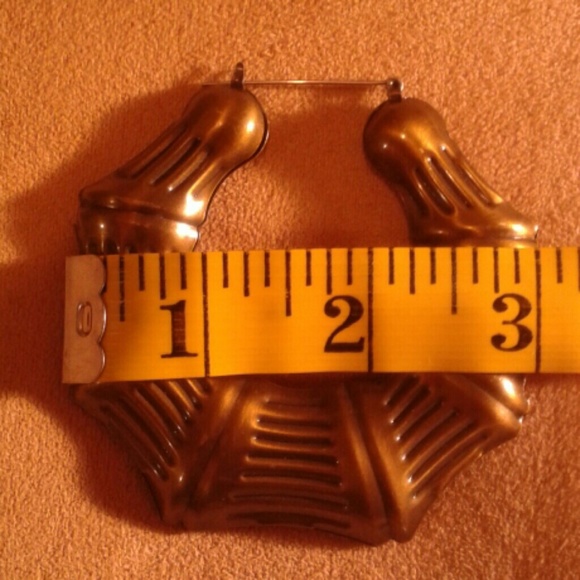 80's Style Earrings - Picture 3 of 4