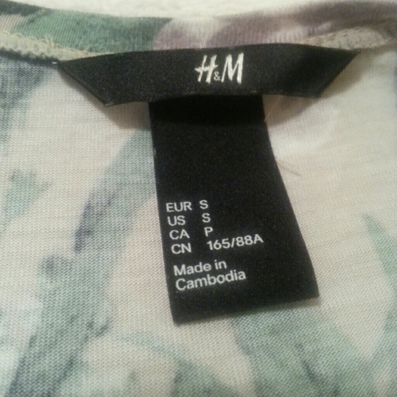 Bat winged shirt - Picture 2 of 2