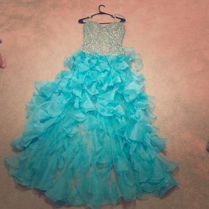 SHERRI HILL PARTY GOWN!
