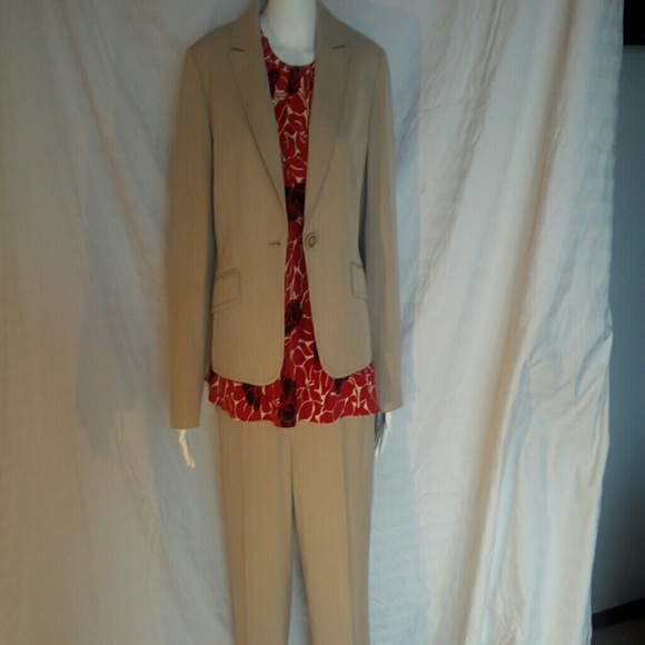 Jones New York light striped wool pant suit
