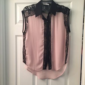 Sleeveless blouse.