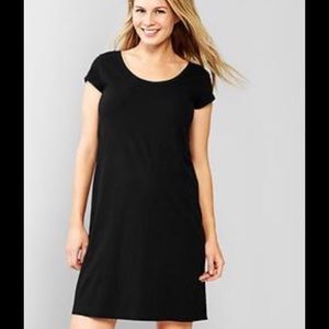 Gap maternity scoop neck t shirt dress