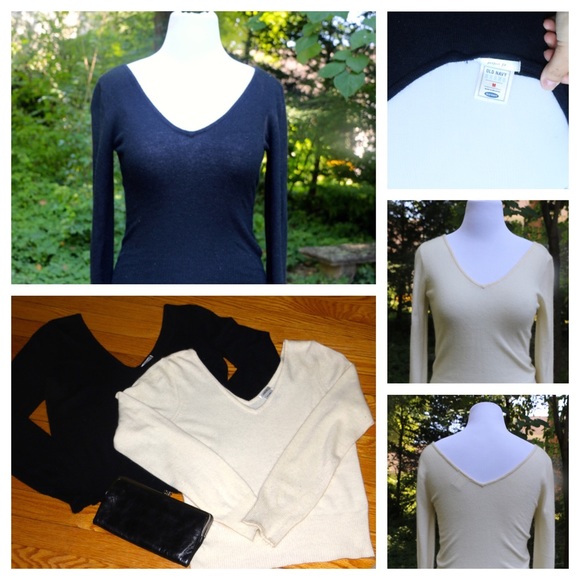 🎉FINAL PRICE🎉Set of 2 sexy Old Navy sweaters