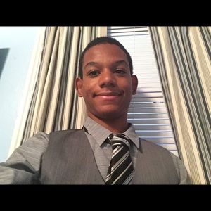 Meet your Posher, Troy