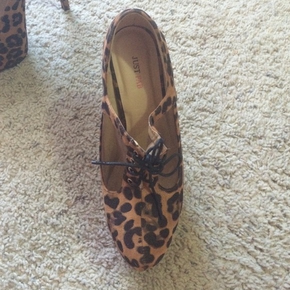 Heels - Picture 2 of 4