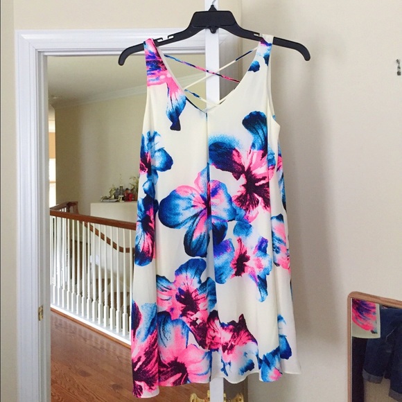 CLEAROUT SALE Blue and pink white floral cross back shift dress - Picture 2 of 5