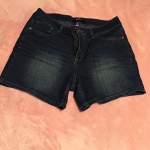 Beau Dawson shorts