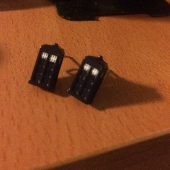 TARDIS Stud Earrings doctor who
