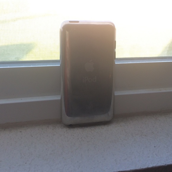 iPod - Picture 2 of 3