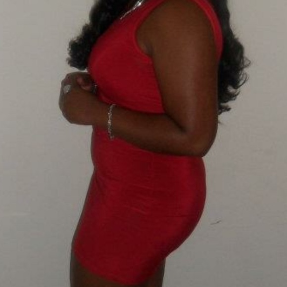 Dress - Picture 2 of 4