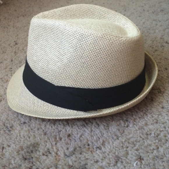 Fedora - Picture 2 of 4