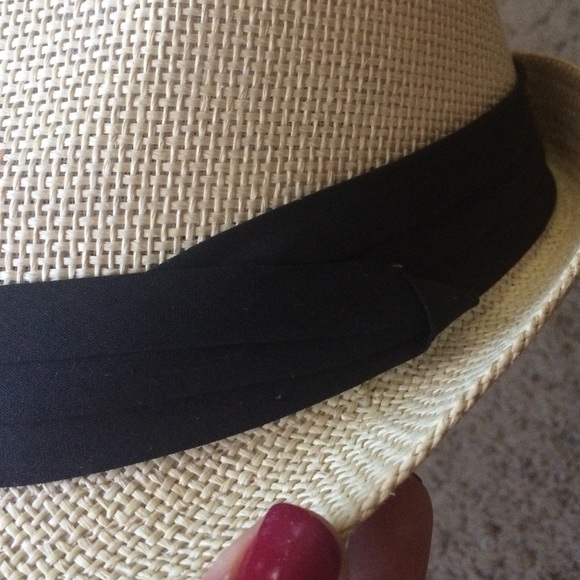 Fedora - Picture 3 of 4