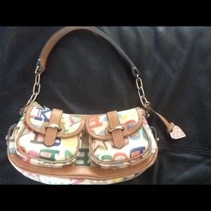 Dooney & Bourke small purse