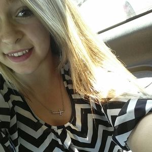 Meet your Posher, Caitlyn