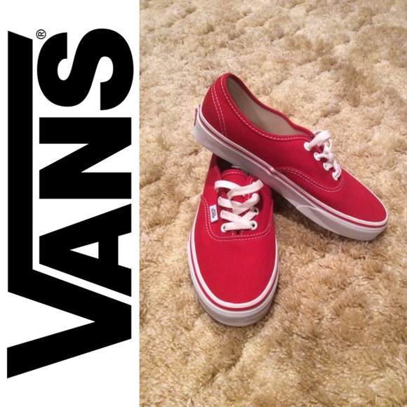 AUTHENTIC OFF THE WALL VANS