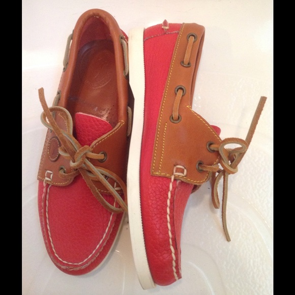 Beautiful dooney and Bourke