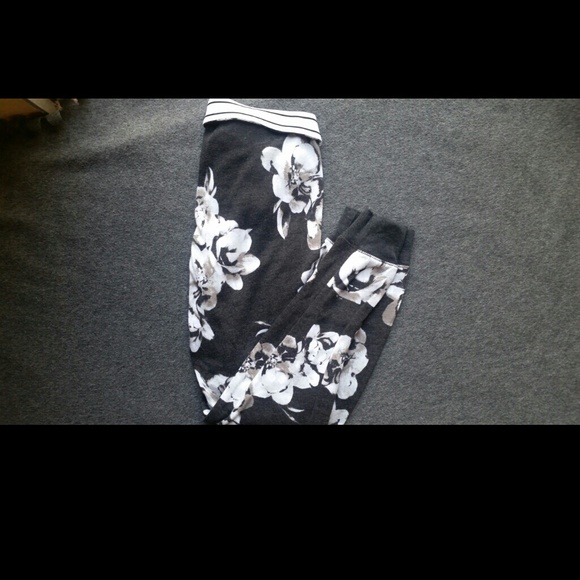 FLORAL JOGGERS
