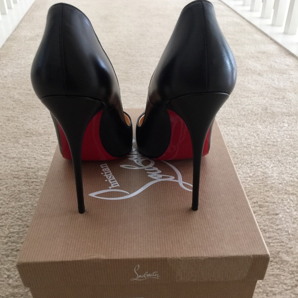 SOLD 🎊🎊🎊CHRISTIAN LOUBOUTIN So Kate 39.5 - Picture 2 of 4
