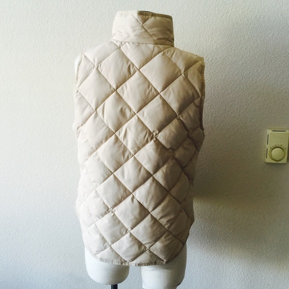 🔱SOLD🔱J. Crew quilted puffer vest - Picture 4 of 4