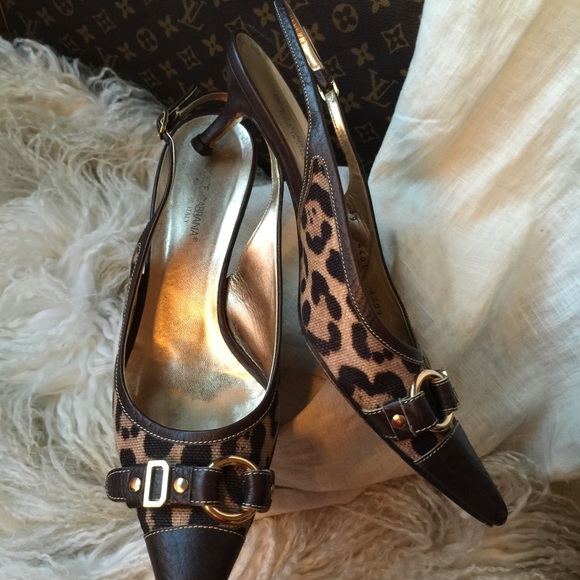 Sold!💋💋💋💋💋💋 - Picture 2 of 4