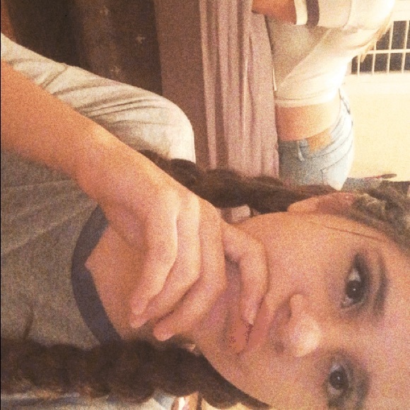 Meet your Posher, Alexis - Picture 1 of 1