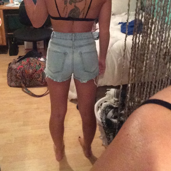 SOLD❗️Pacsun's Bullhead mom short size 1 - Picture 4 of 4