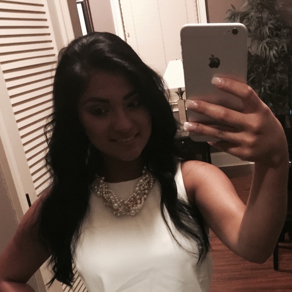White pearl necklace